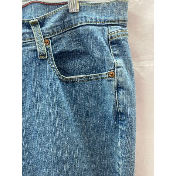 Levi's Relaxed Fit 550 Boot Cut Women's 22W Short 5 Pocket Denim Jeans - Picture 5 of 12